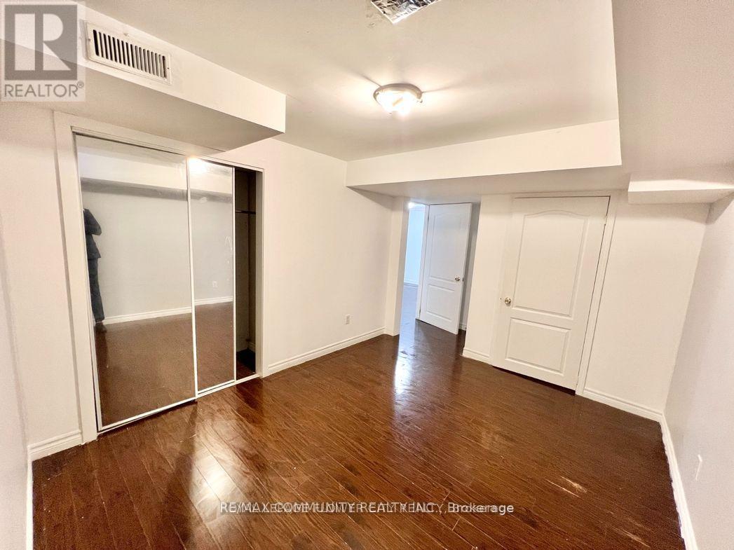 Bsmt - 21 Midvale Road, Brampton, Ontario  L7A 2M9 - Photo 9 - W13653042