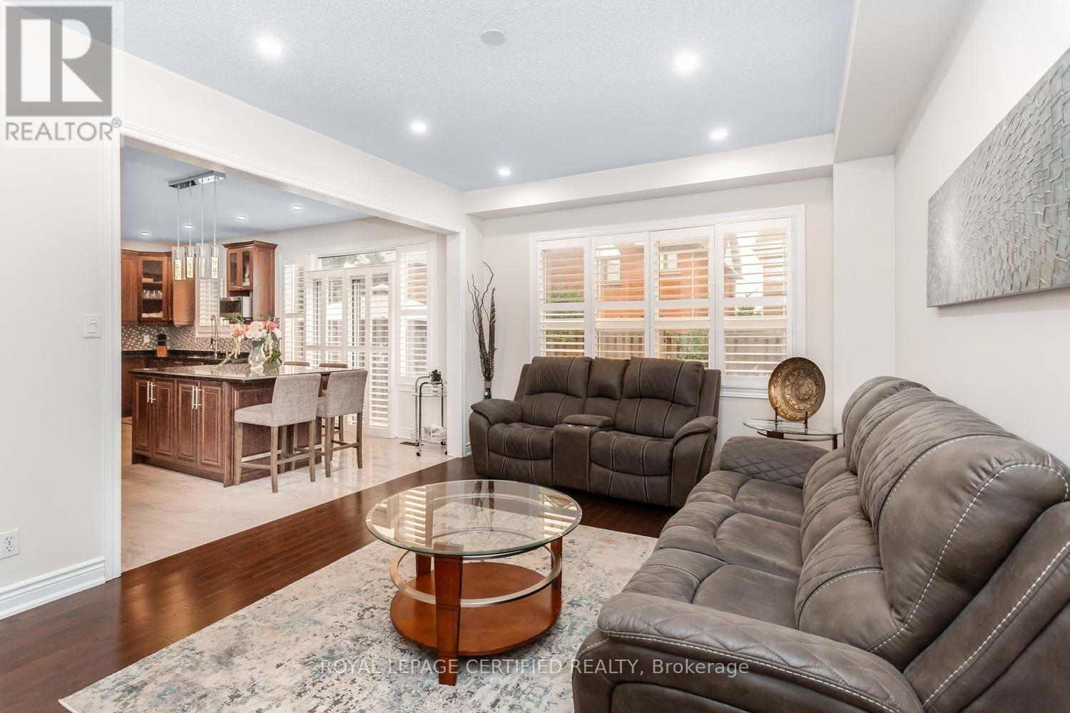 5902 Agean Drive, Mississauga, Ontario  L5M 6R6 - Photo 7 - W13653072