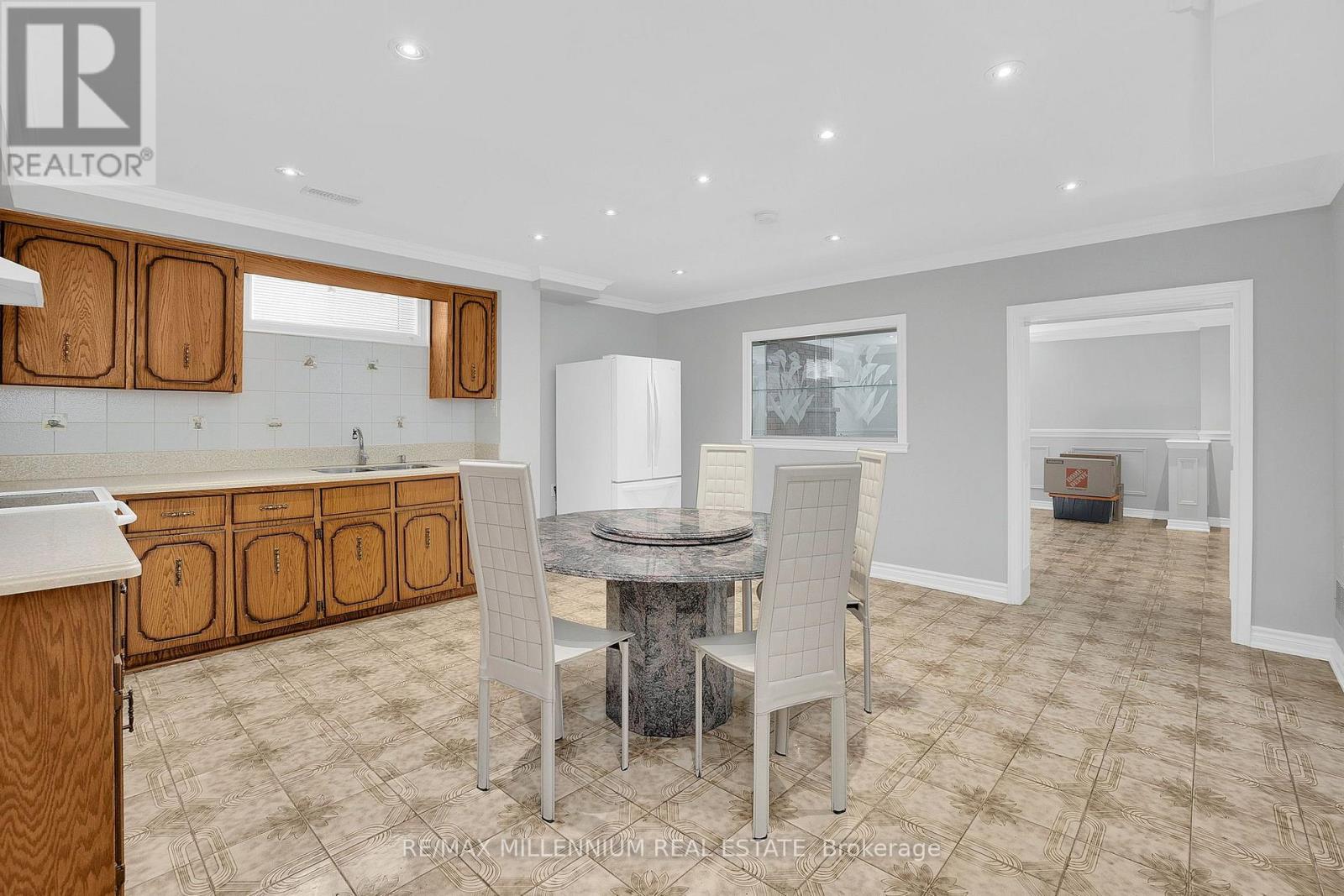 Lower - 99 Willis Road, Vaughan, Ontario  L4L 2S4 - Photo 5 - N13649700