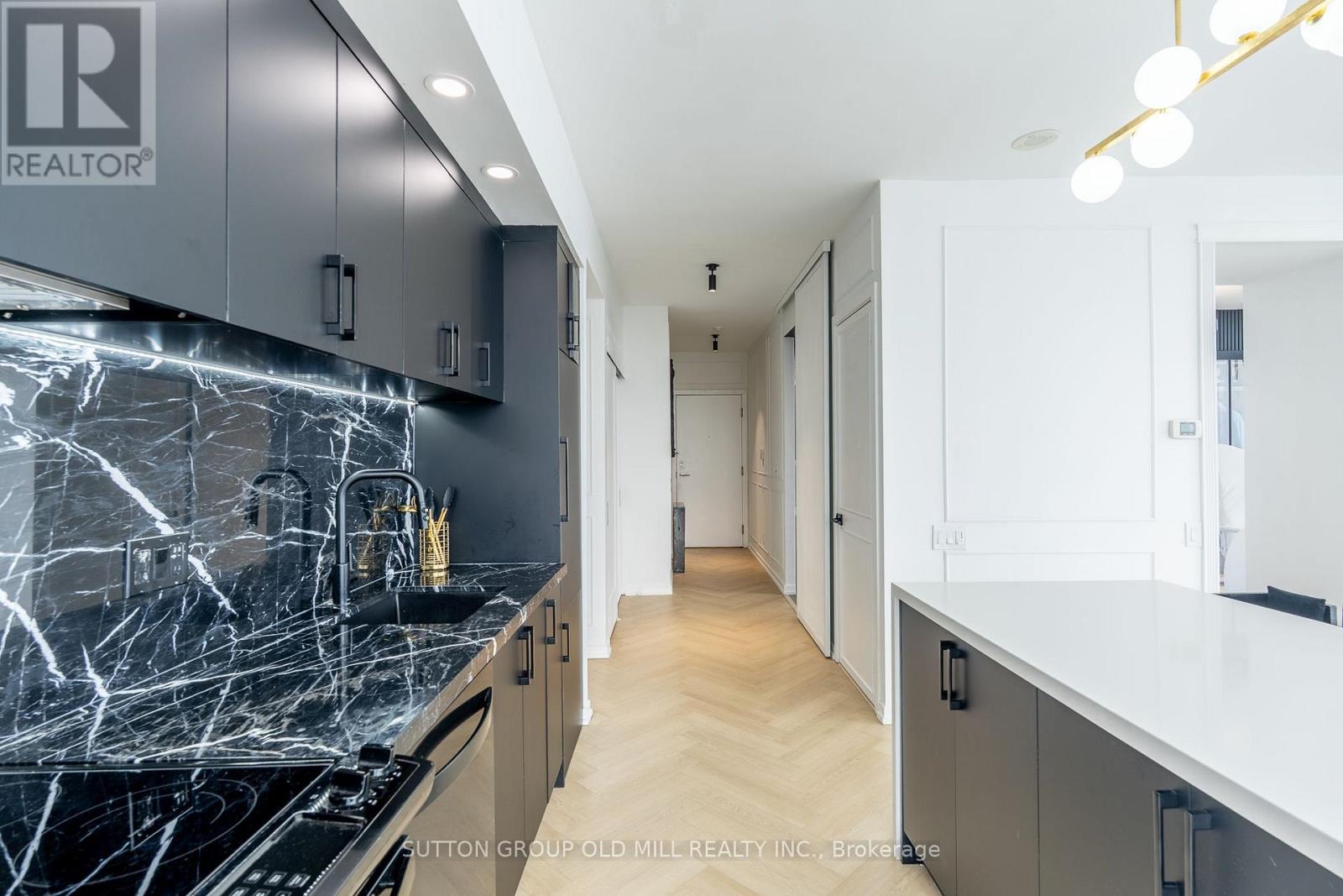 2505 - 103 The Queensway, Toronto, Ontario  M6S 5B3 - Photo 9 - W13651962
