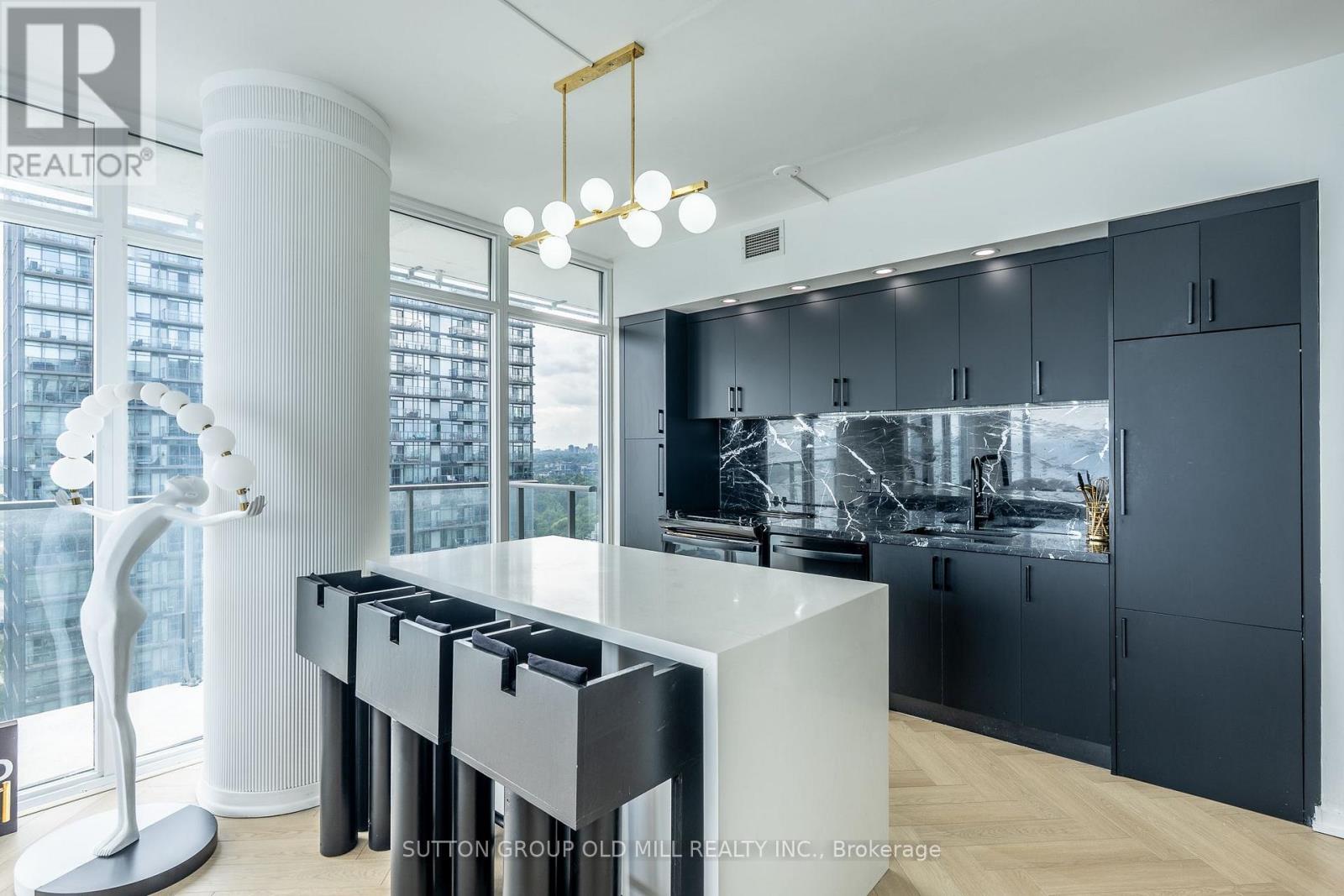 2505 - 103 The Queensway, Toronto, Ontario  M6S 5B3 - Photo 7 - W13651962