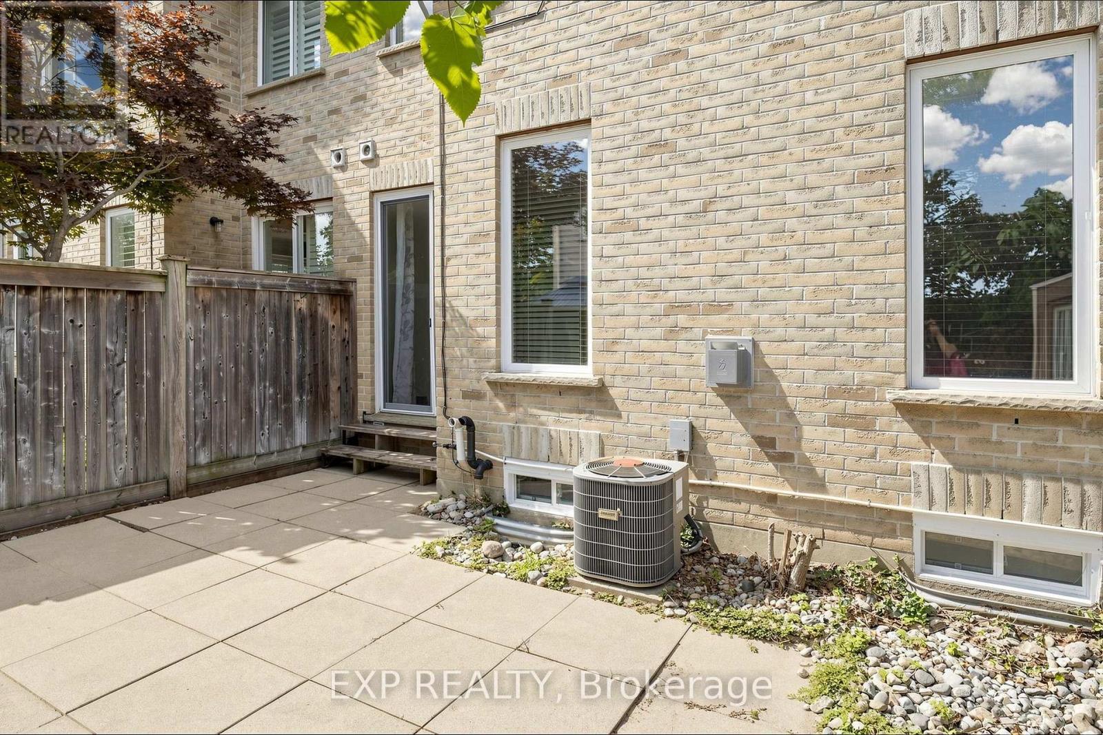 2-28 Doon Mills Drive, Kitchener, Ontario  N2P 2W9 - Photo 47 - X13653036