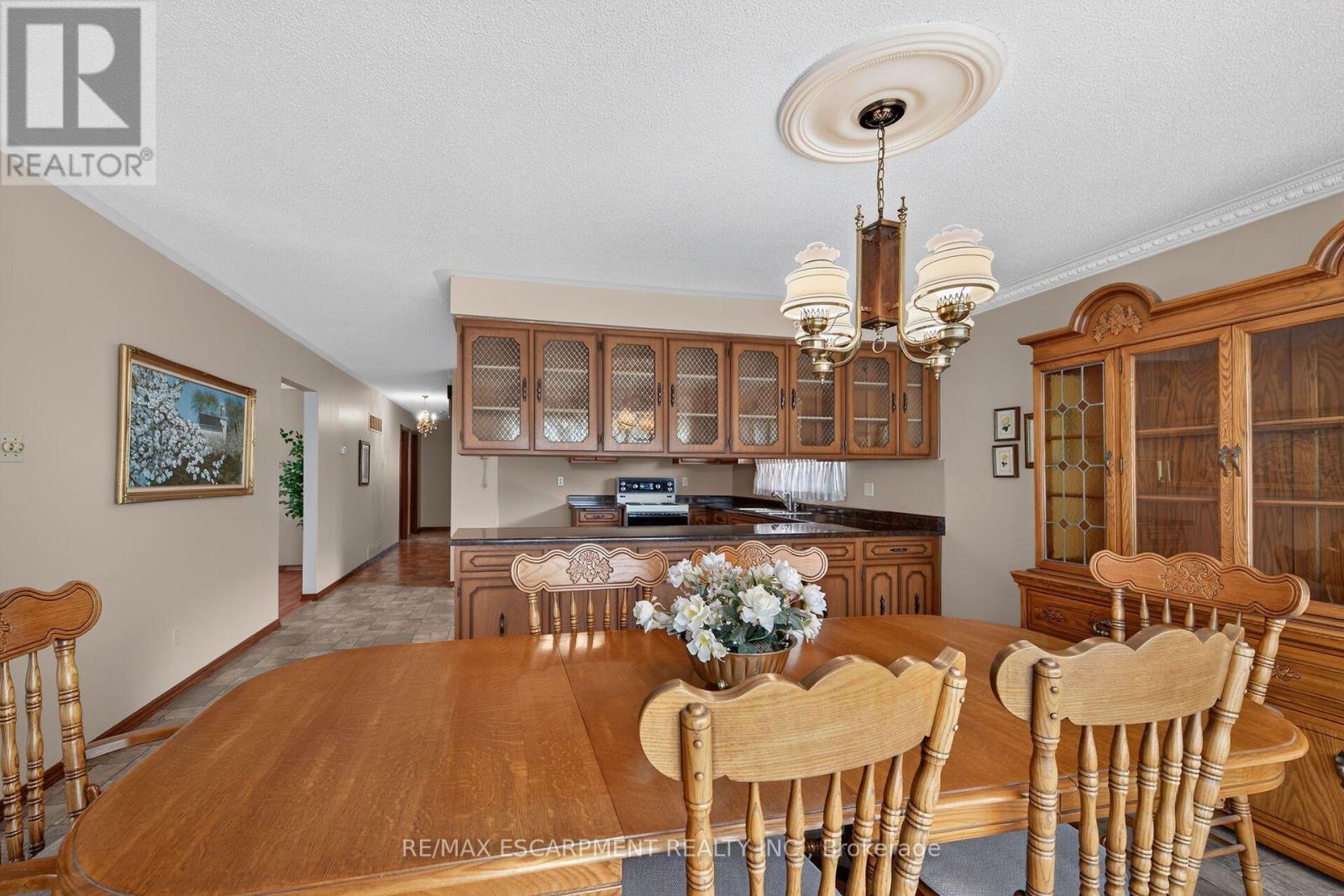 39 Algonquin Court, Hamilton, Ontario  L8T 4T2 - Photo 10 - X13653058