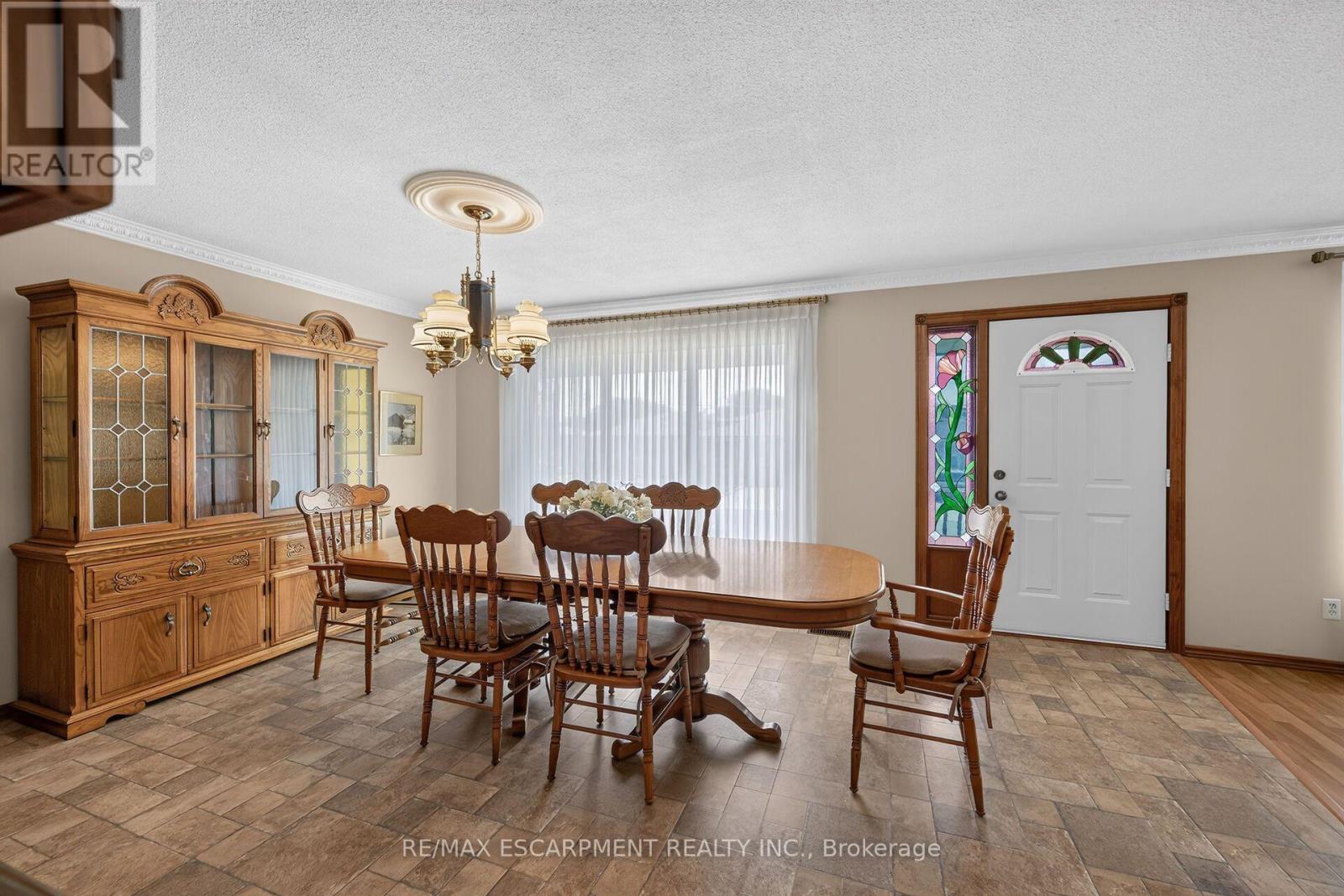 39 Algonquin Court, Hamilton, Ontario  L8T 4T2 - Photo 11 - X13653058