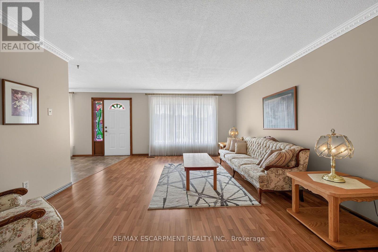 39 Algonquin Court, Hamilton, Ontario  L8T 4T2 - Photo 7 - X13653058