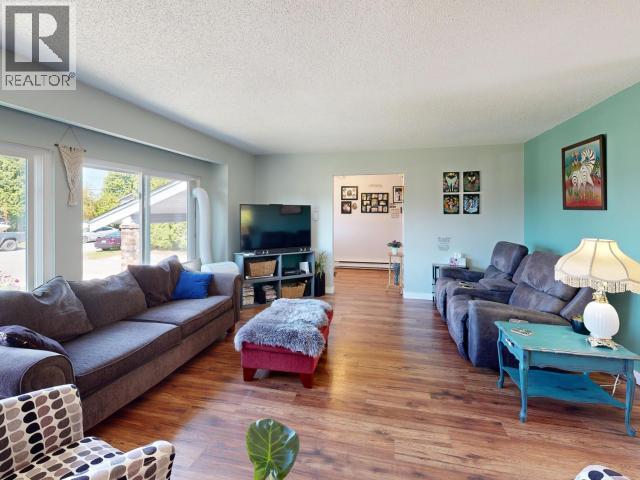 3786 Quadra Ave, Powell River, British Columbia   - Photo 6 - 20125