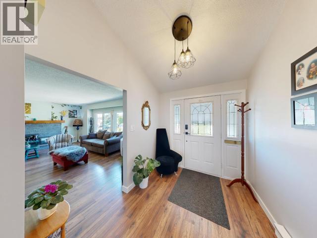 3786 Quadra Ave, Powell River, British Columbia   - Photo 7 - 20125