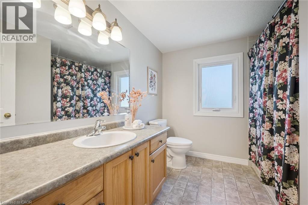 56 Henhoeffer Crescent, Kitchener, Ontario  N2E 4H4 - Photo 32 - 40852684