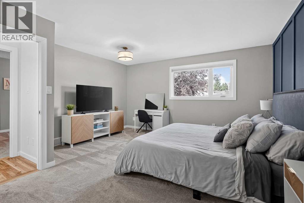 140 Woodglen Way SW, Calgary, Alberta  T2W 4T3 - Photo 17 - A2333631