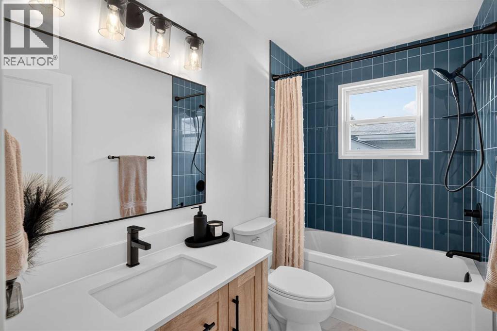 140 Woodglen Way SW, Calgary, Alberta  T2W 4T3 - Photo 23 - A2333631
