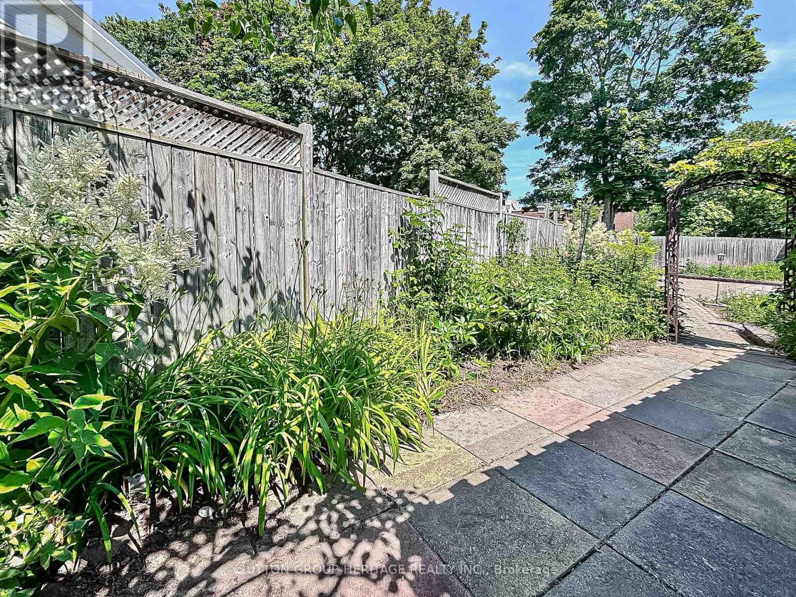 1113 Valley Court, Oshawa, Ontario  L1J 3M4 - Photo 41 - E13572516