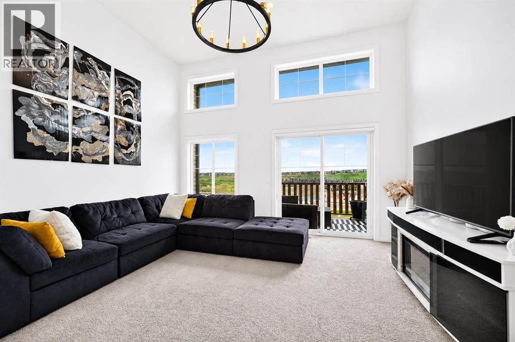512 Sage Hill Grove Nw, Calgary, Alberta T3R 0Z8 - Photo 1 - A2335817