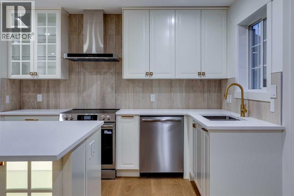 16 Simcrest Point SW, Calgary, Alberta  T3H 4K1 - Photo 12 - A2320002
