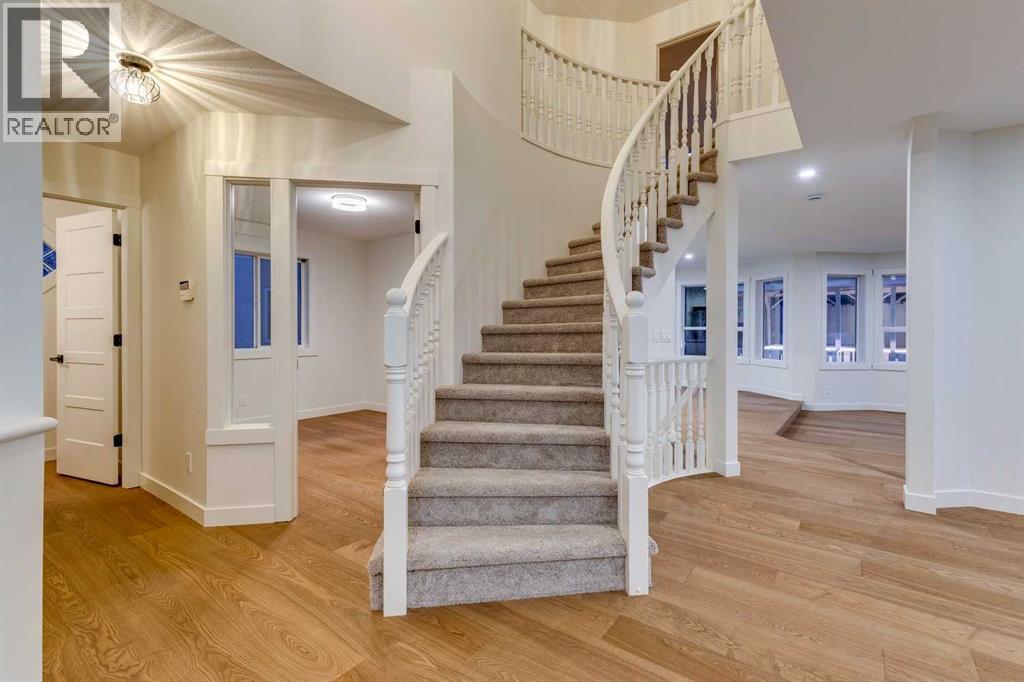 16 Simcrest Point SW, Calgary, Alberta  T3H 4K1 - Photo 8 - A2320002