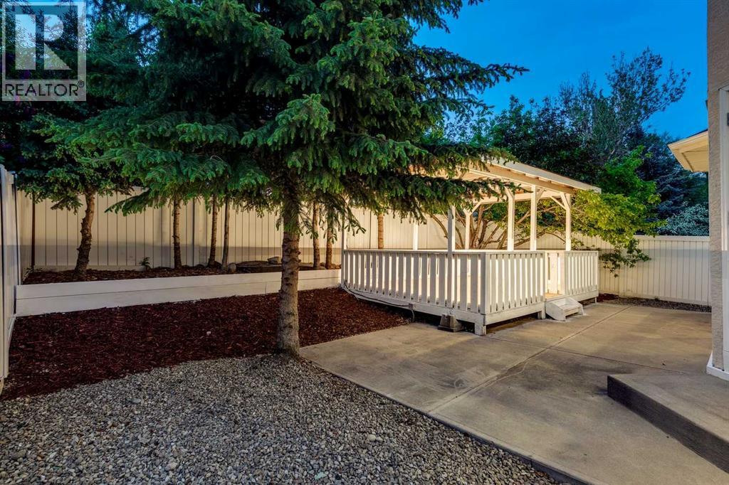 16 Simcrest Point SW, Calgary, Alberta  T3H 4K1 - Photo 50 - A2320002