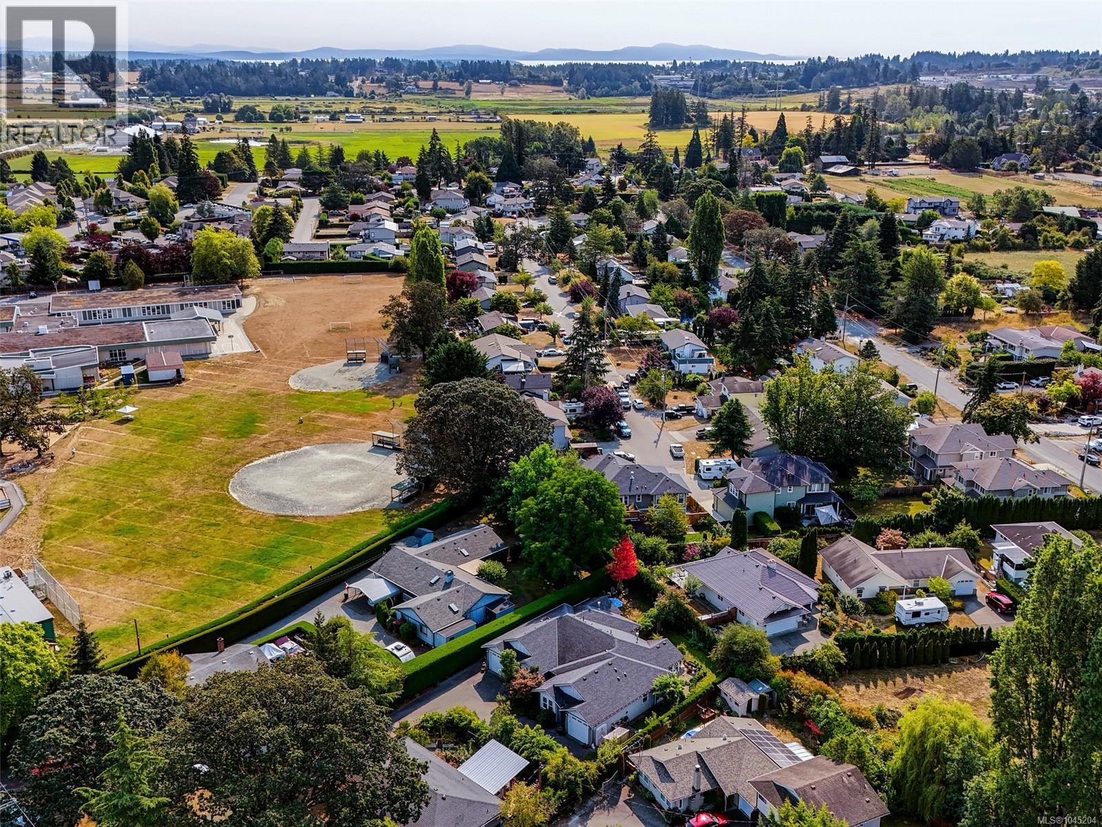 A 7045 Wallace Dr, Central Saanich, British Columbia  V8M 1E9 - Photo 29 - 1045204