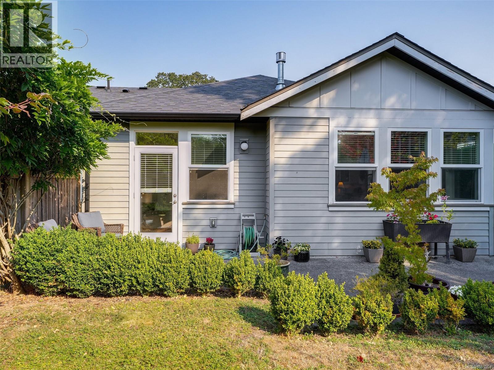 A 7045 Wallace Dr, Central Saanich, British Columbia  V8M 1E9 - Photo 22 - 1045204