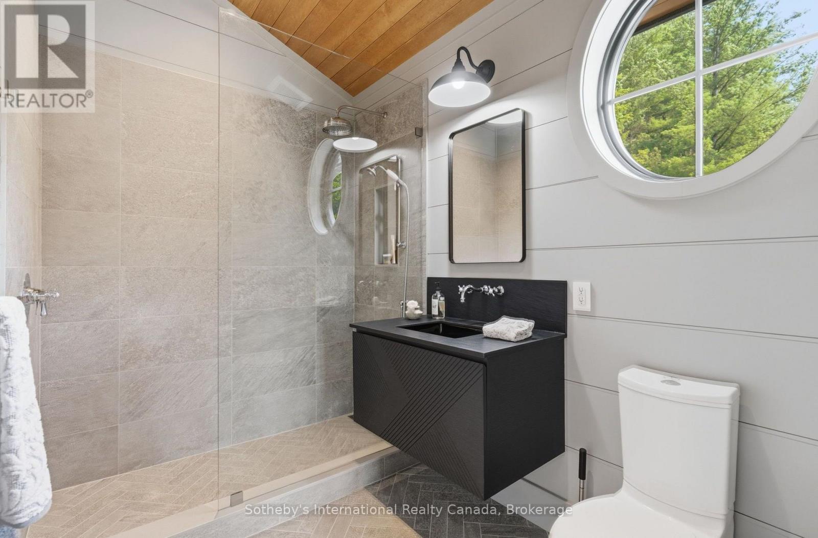 1097 Armstrong Point Road, Muskoka Lakes, Ontario  P0B 1J0 - Photo 19 - X13652584