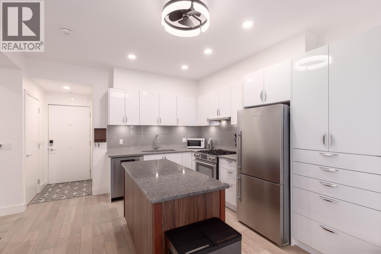 404 2666 Duke Street, Vancouver, British Columbia  V5R 4S9 - Photo 5 - R3153898
