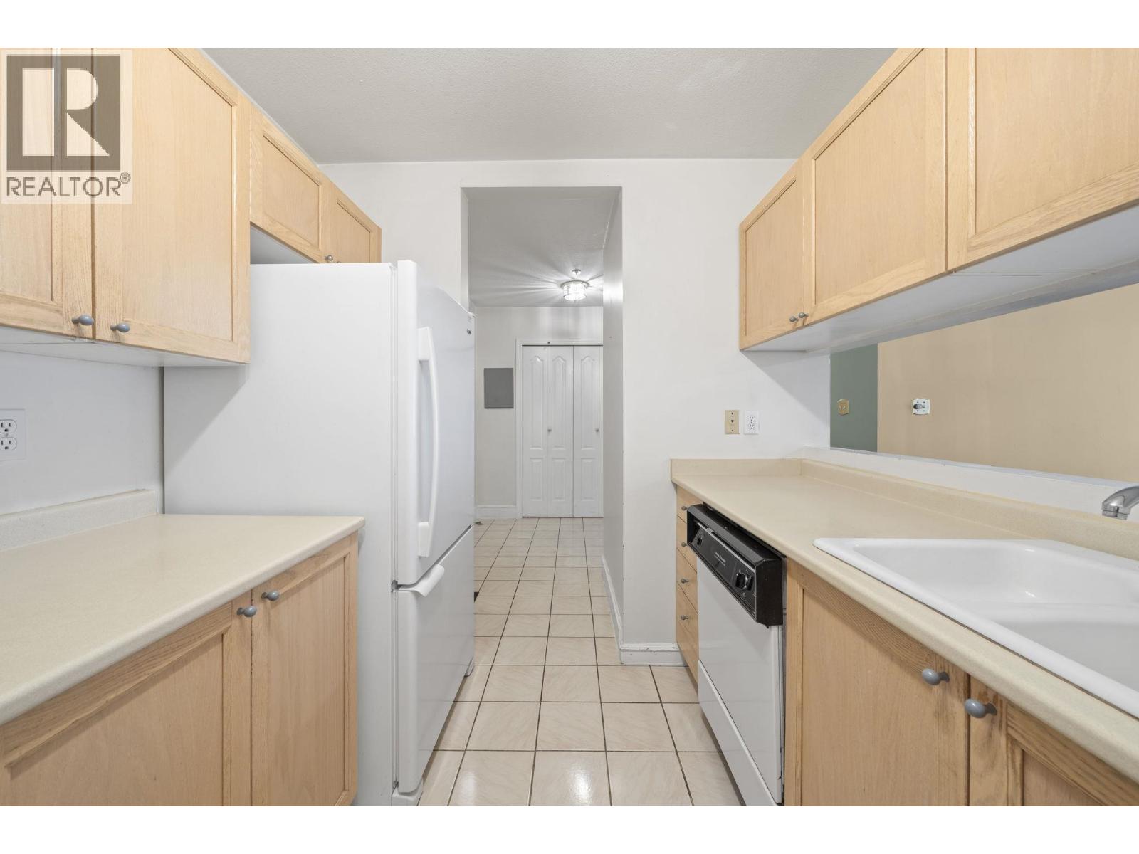 109 8680 Lansdowne Road, Richmond, British Columbia V6X 1B9 - Photo 2 - R3153899