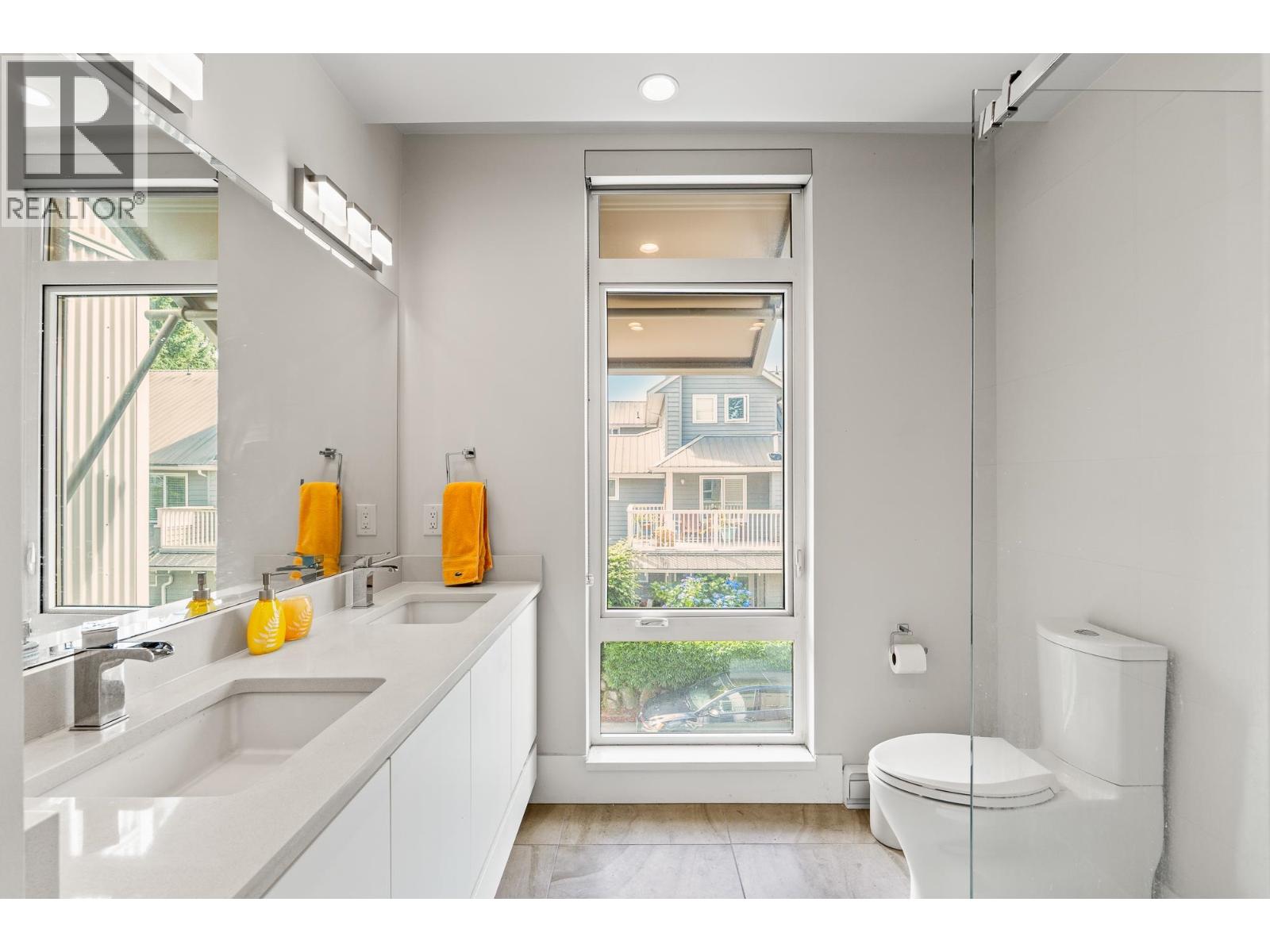202 1591 Bowser Avenue, North Vancouver, British Columbia V7P 2Y4 - Photo 12 - R3153914
