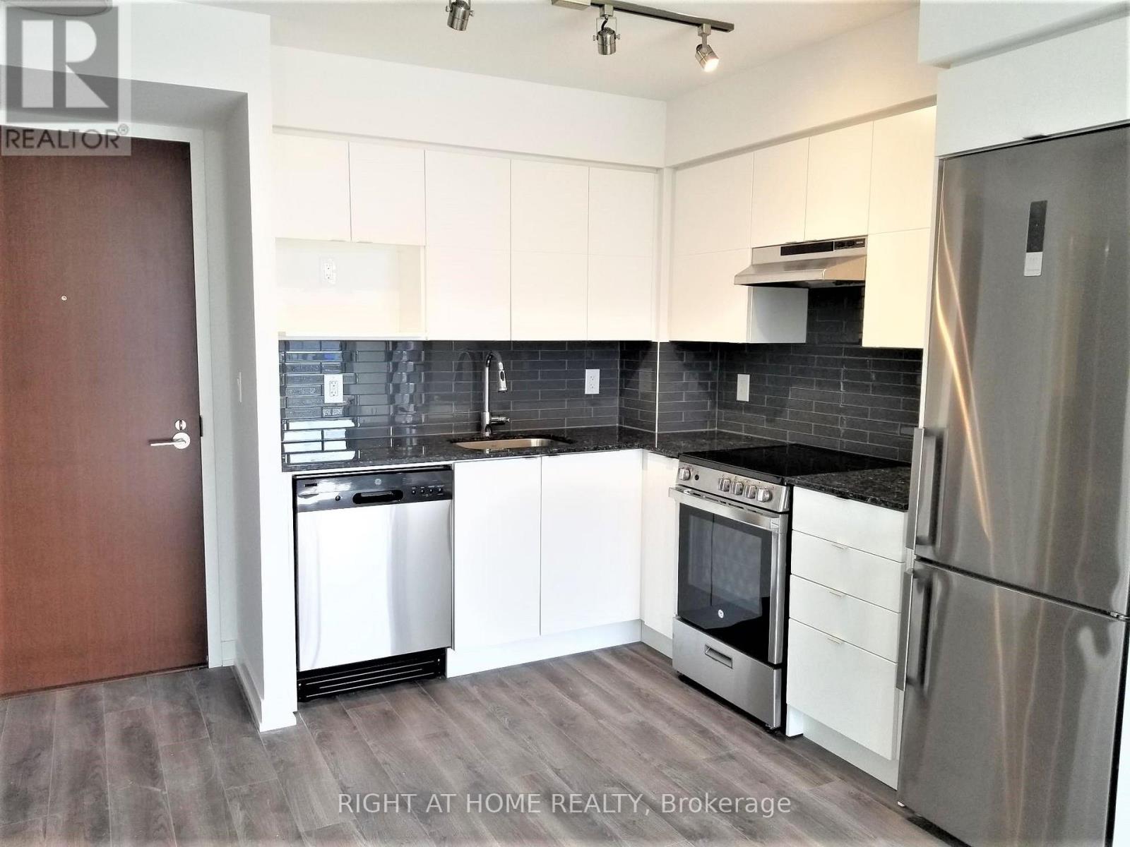 525 - 120 Varna Drive, Toronto, Ontario  M6A 0B3 - Photo 4 - C13653096