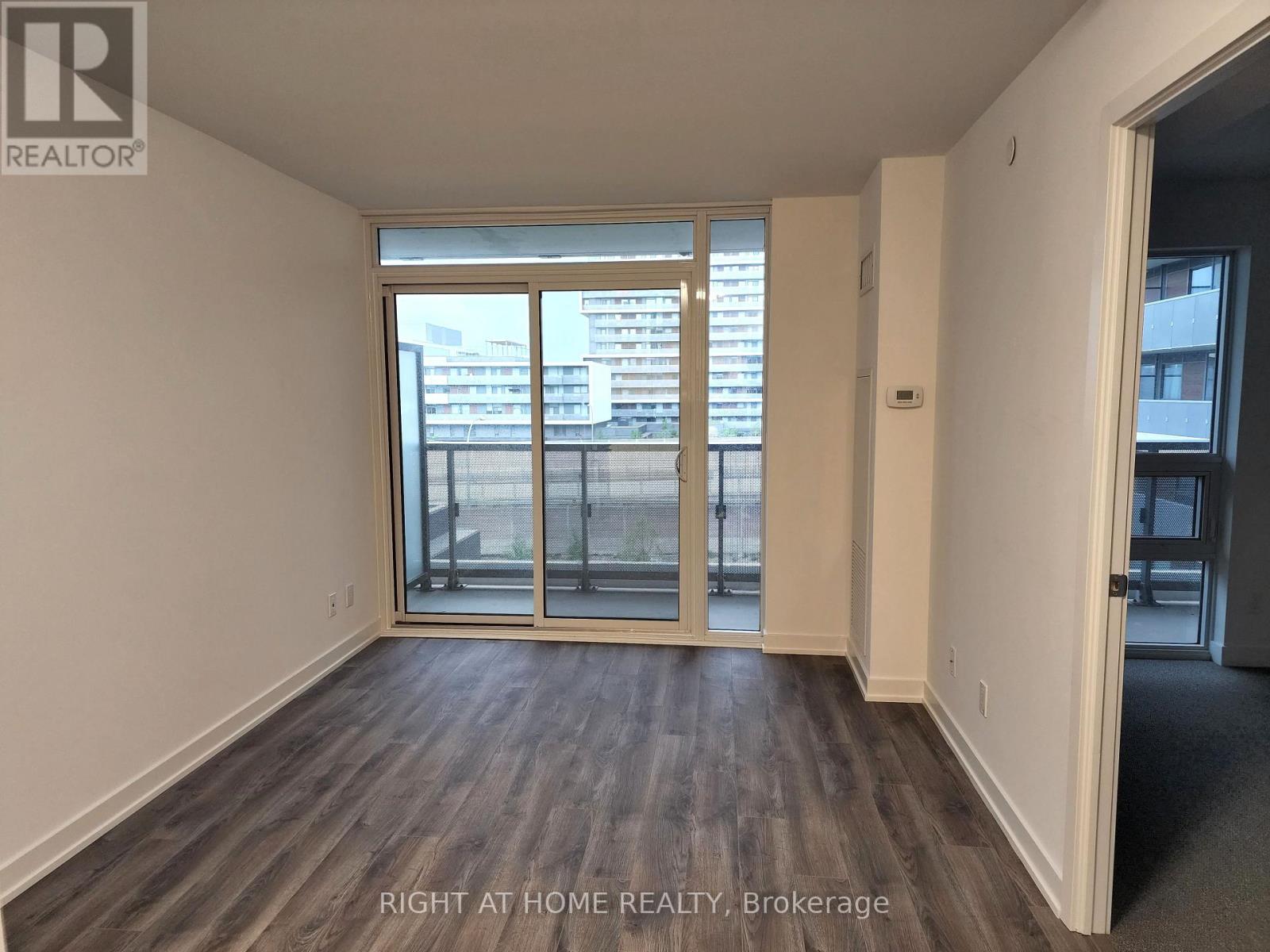 525 - 120 Varna Drive, Toronto, Ontario  M6A 0B3 - Photo 5 - C13653096