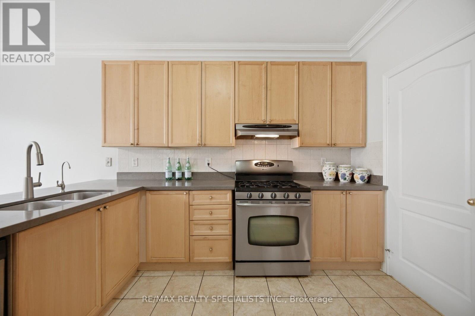 3225 Escada Drive, Mississauga, Ontario  L5M 7V6 - Photo 11 - W13653104