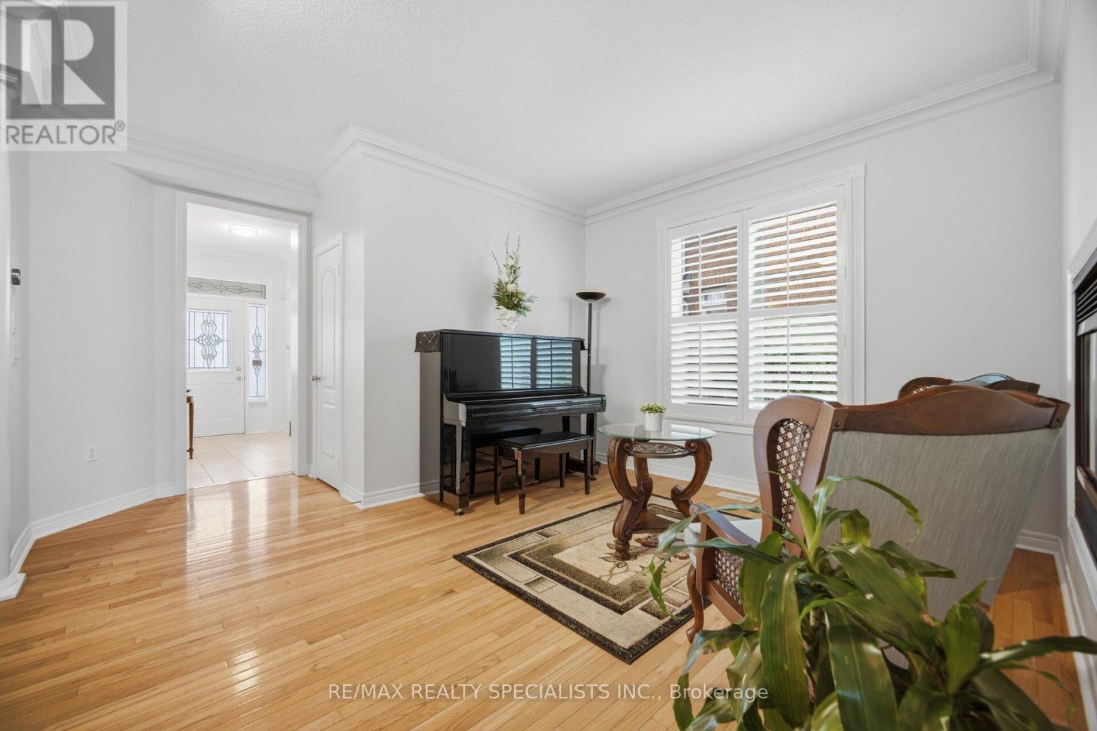 3225 Escada Drive, Mississauga, Ontario  L5M 7V6 - Photo 6 - W13653104