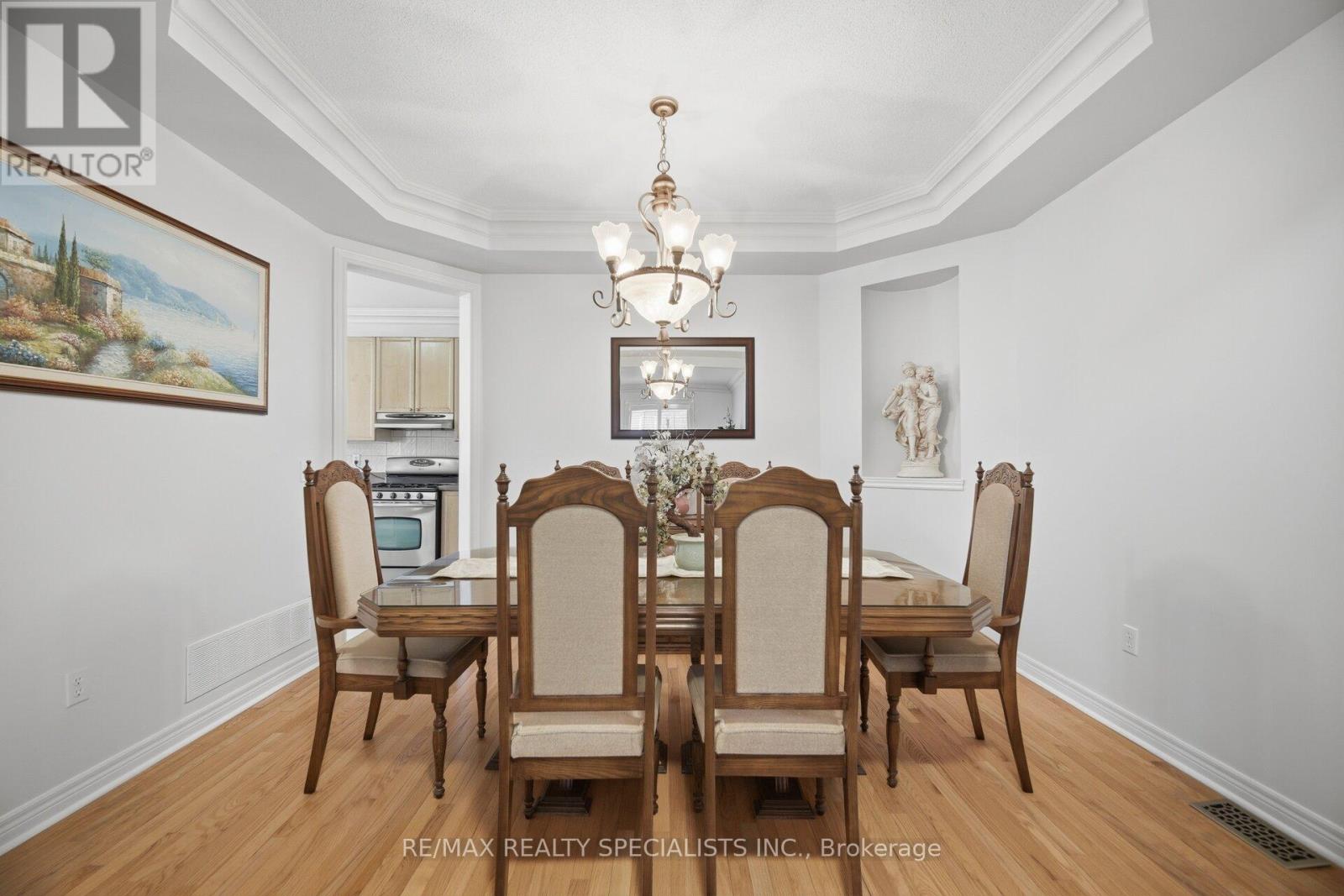 3225 Escada Drive, Mississauga, Ontario  L5M 7V6 - Photo 7 - W13653104