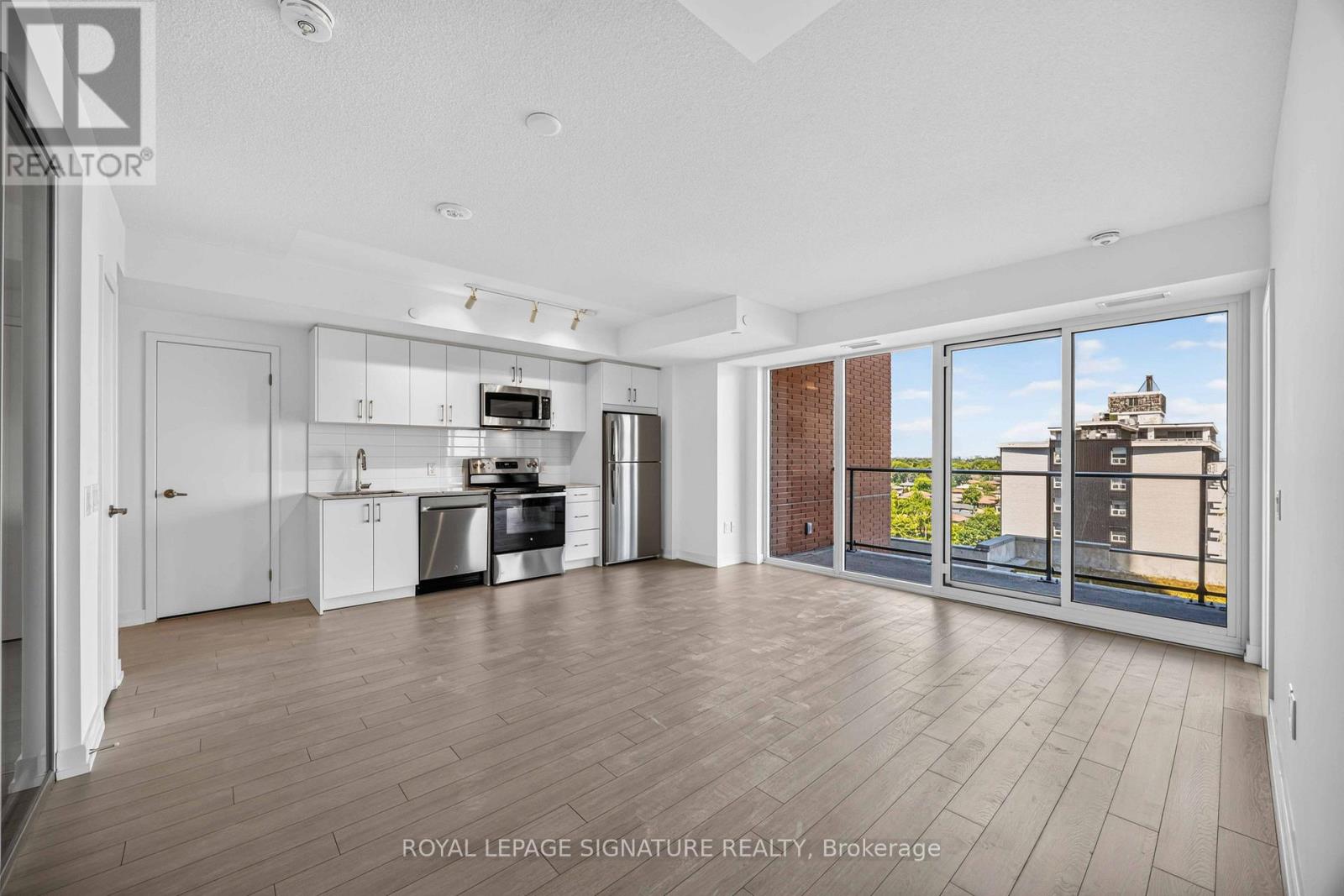 1021 - 4010 Eglinton Avenue W, Toronto, Ontario  M9A 0G5 - Photo 3 - W13547972