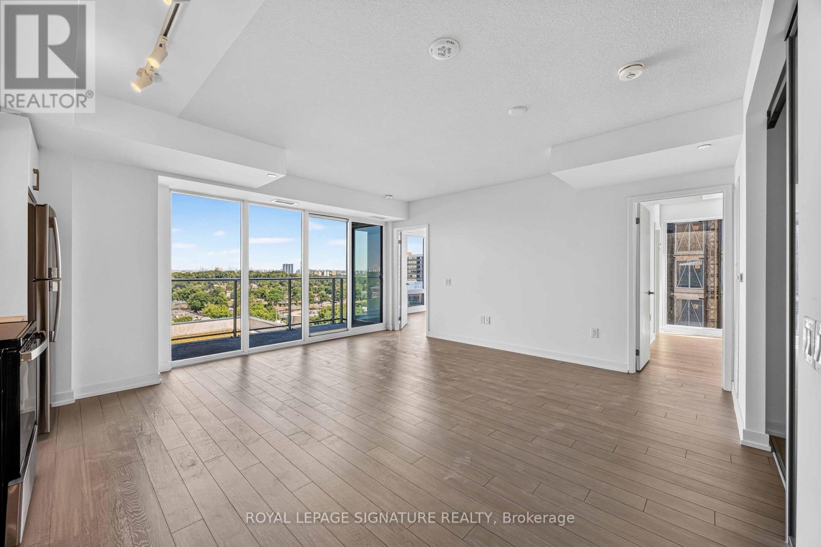 1021 - 4010 Eglinton Avenue W, Toronto, Ontario  M9A 0G5 - Photo 5 - W13547972