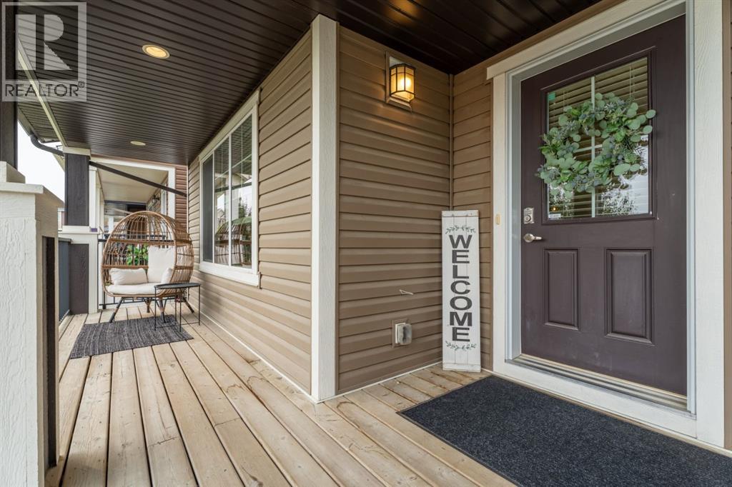 179 Fireside Cove, Cochrane, Alberta  T4C 0X4 - Photo 3 - A2334132