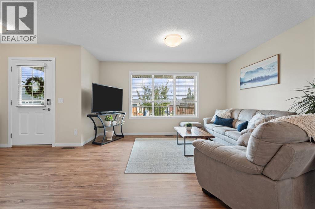 179 Fireside Cove, Cochrane, Alberta  T4C 0X4 - Photo 10 - A2334132