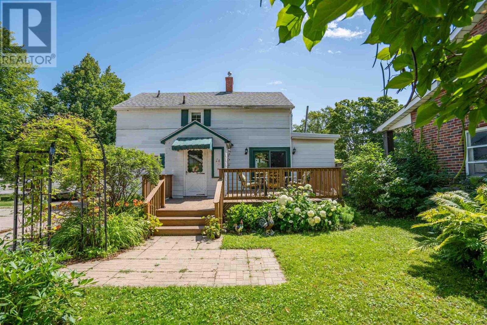 155 Pine St, Sault Ste. Marie, Ontario  P6A 3Y7 - Photo 14 - SM262108