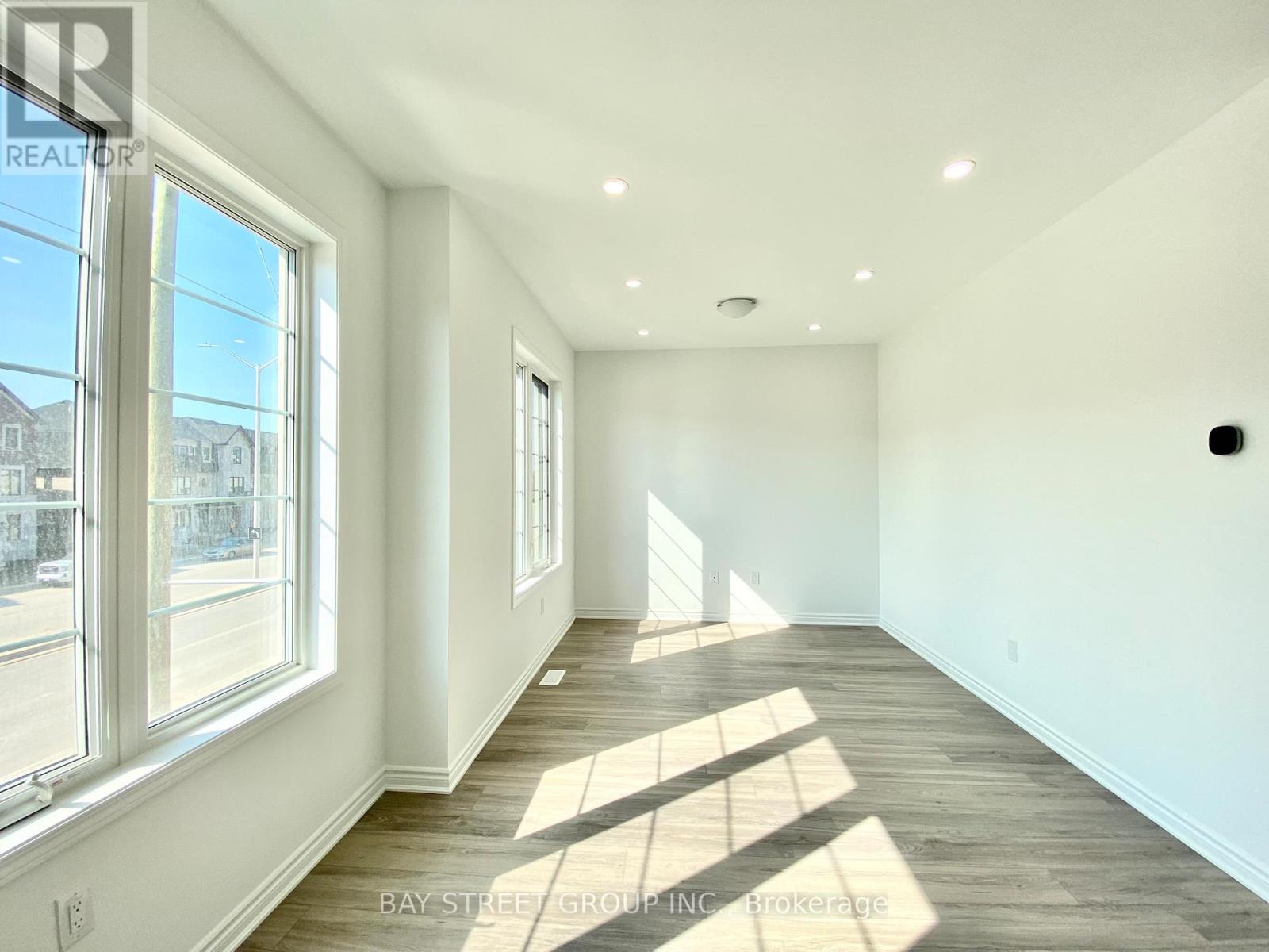 1362 William Halton Parkway W, Oakville, Ontario  L6M 5P2 - Photo 11 - W13652298