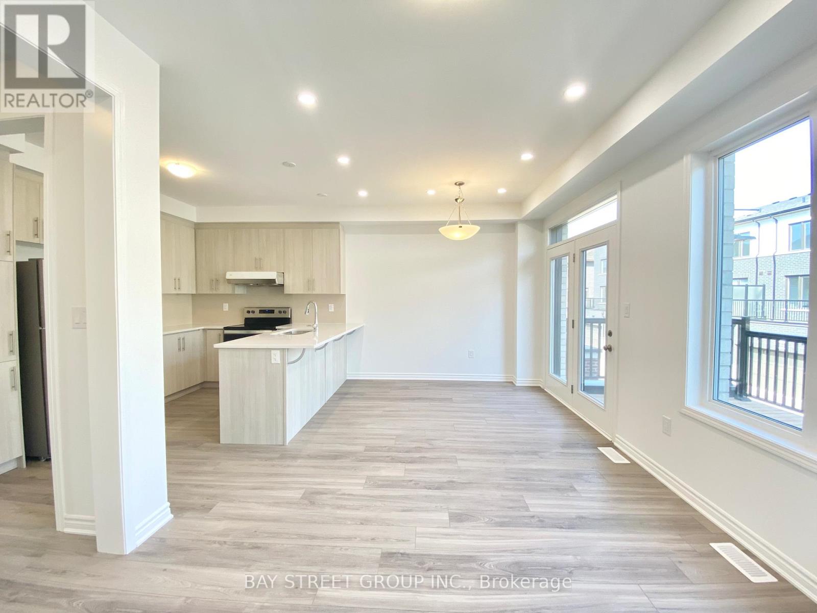 1362 William Halton Parkway W, Oakville, Ontario  L6M 5P2 - Photo 8 - W13652298