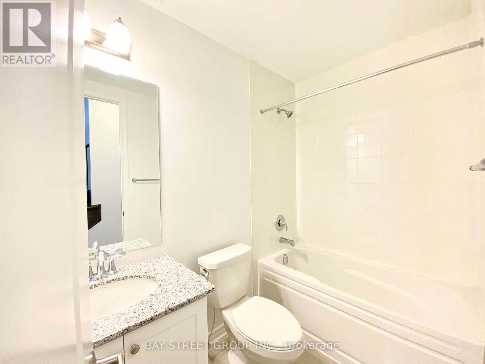 1362 William Halton Parkway W, Oakville, Ontario  L6M 5P2 - Photo 5 - W13652298