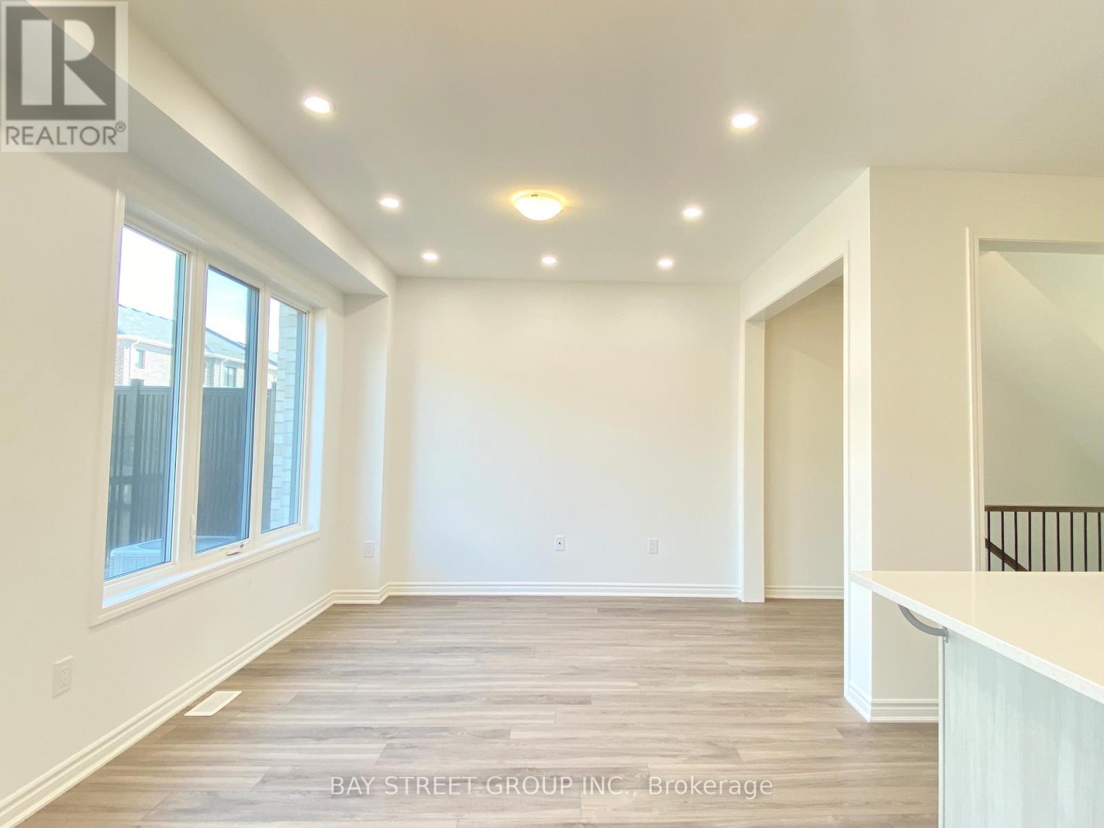 1362 William Halton Parkway W, Oakville, Ontario  L6M 5P2 - Photo 6 - W13652298