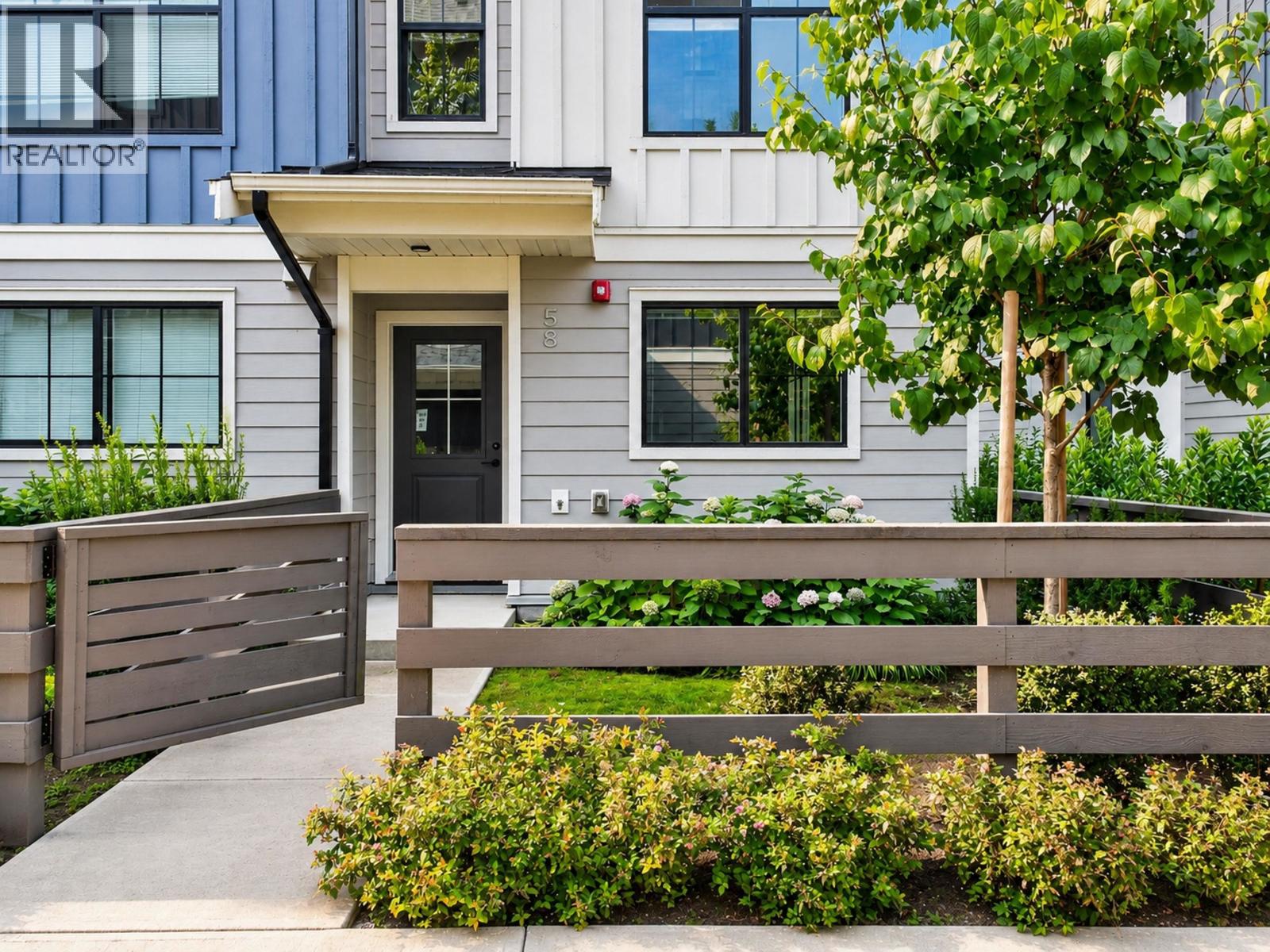 58 488 FURNESS STREET, New Westminster, British Columbia