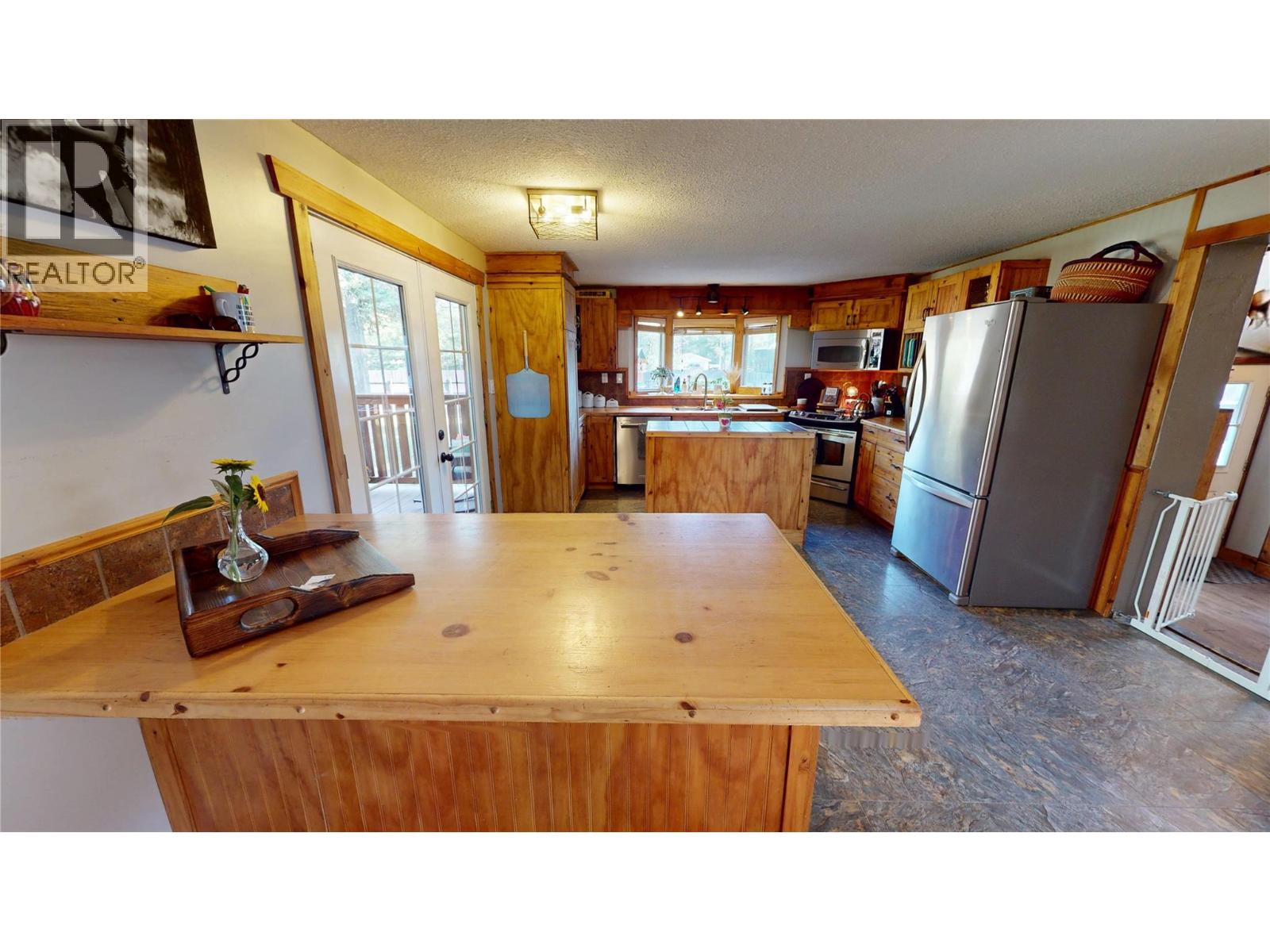 7159 Rosen Lake Road, Jaffray, British Columbia  V0B 1T0 - Photo 4 - 10397181