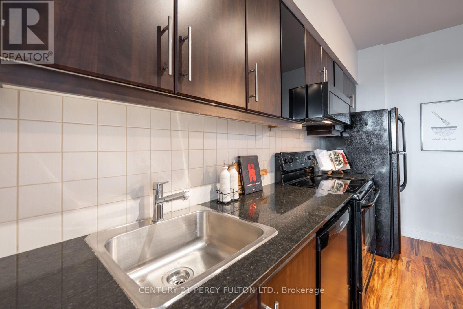 1510 - 35 Brian Peck Crescent, Toronto, Ontario  M4G 0A5 - Photo 15 - C13653178