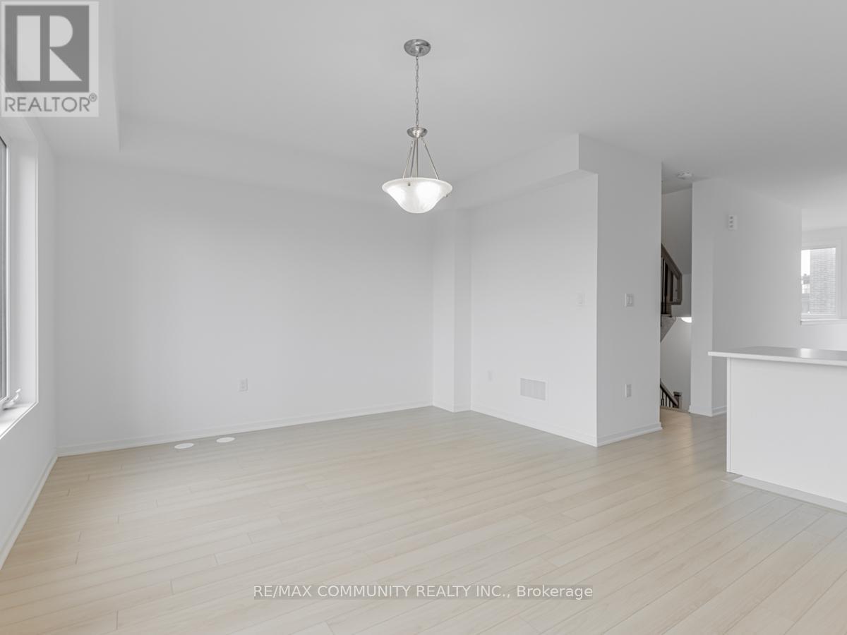 799 Heathrow Path, Oshawa, Ontario  L1H 7K5 - Photo 21 - E13653122