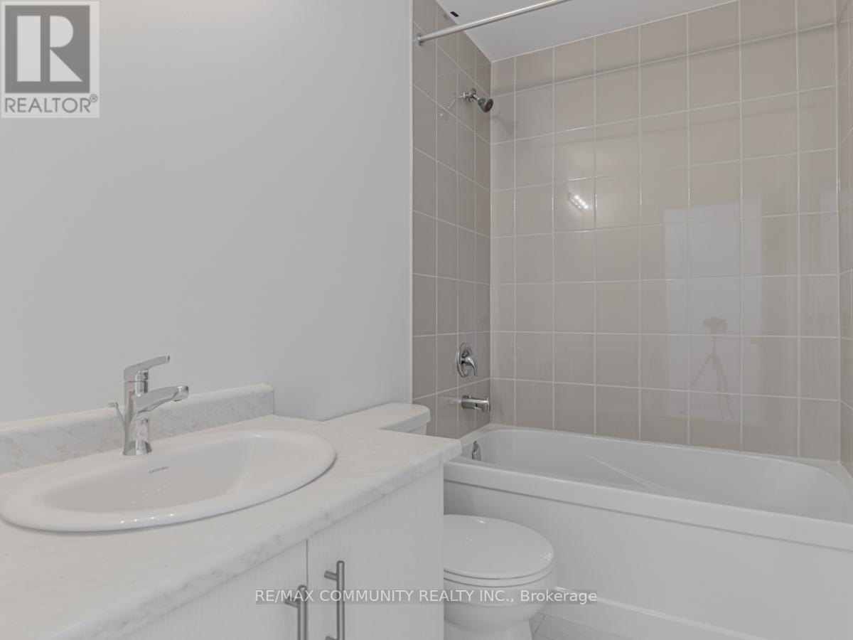799 Heathrow Path, Oshawa, Ontario  L1H 7K5 - Photo 34 - E13653122