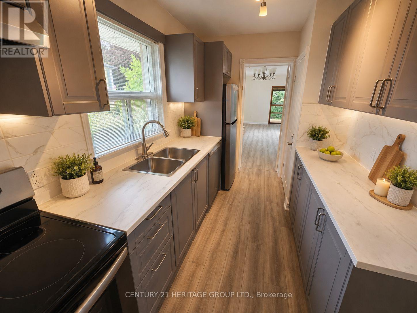 MAIN - 95 LUCAS STREET, Richmond Hill, Ontario