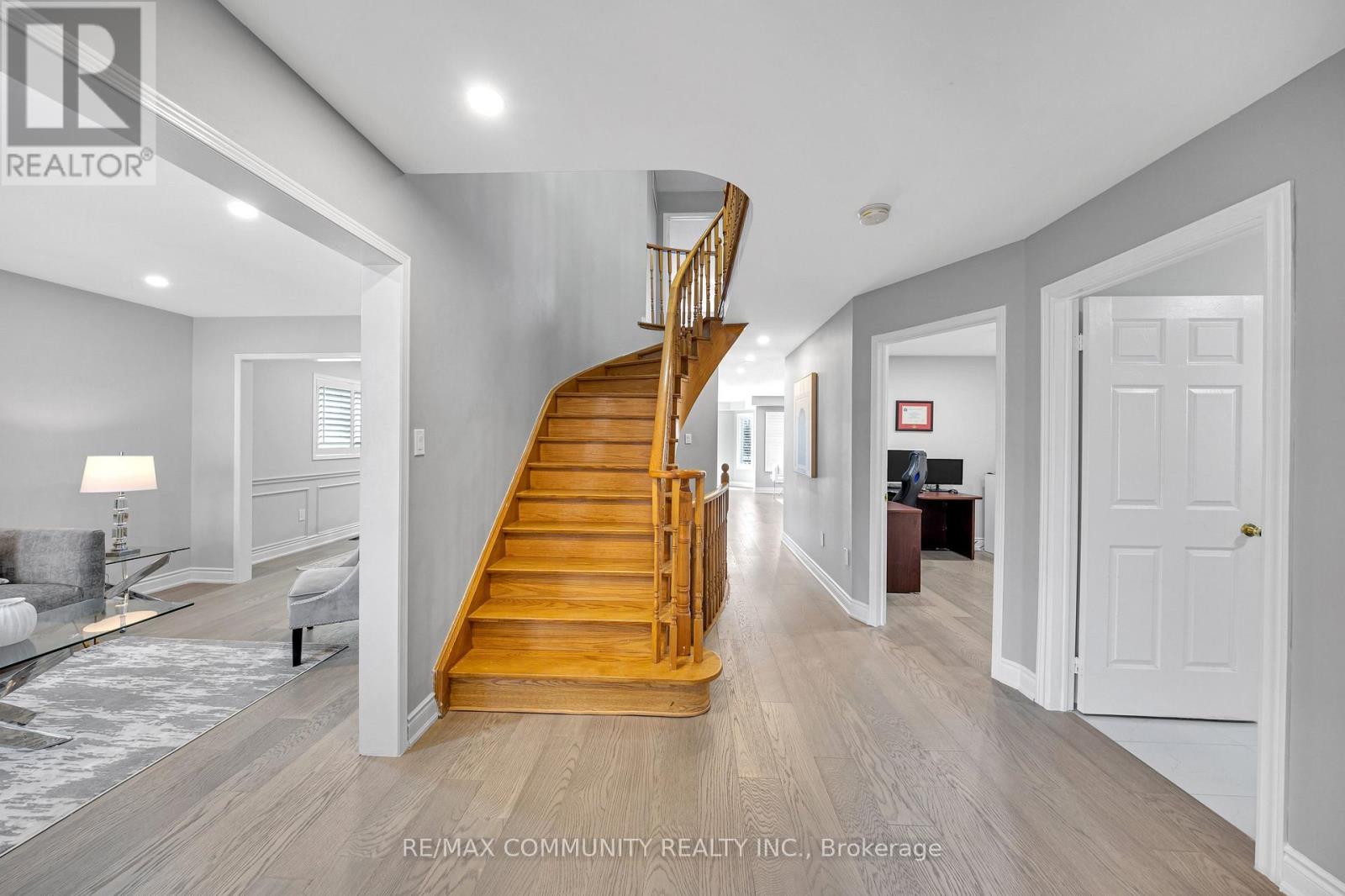 5326 Segriff Drive, Mississauga, Ontario  L5V 1N9 - Photo 6 - W13653128