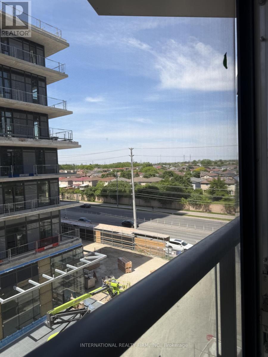 425 - 448 Burnhamthorpe Road W, Mississauga, Ontario  L5B 0R4 - Photo 4 - W13653132