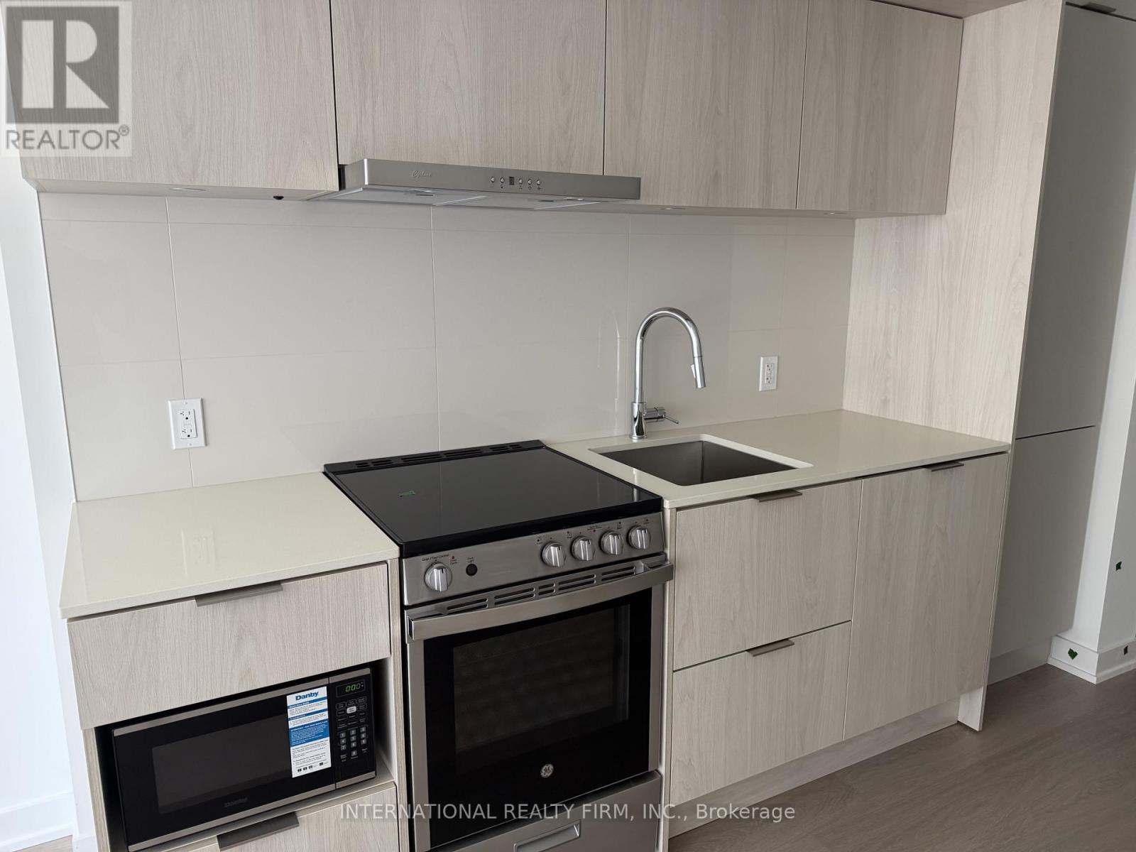 425 - 448 Burnhamthorpe Road W, Mississauga, Ontario  L5B 0R4 - Photo 8 - W13653132
