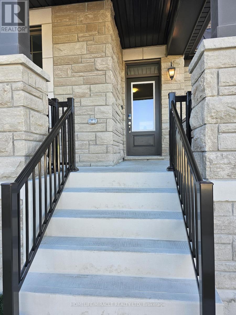 1869 Narcissus Gardens, Pickering, Ontario  L1X 2R2 - Photo 4 - E13642430