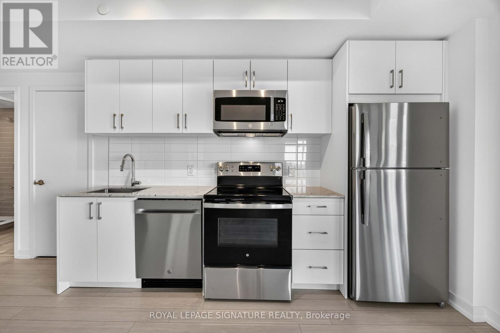 1021 - 4010 Eglinton Avenue W, Toronto, Ontario  M9A 0G5 - Photo 6 - W13547972